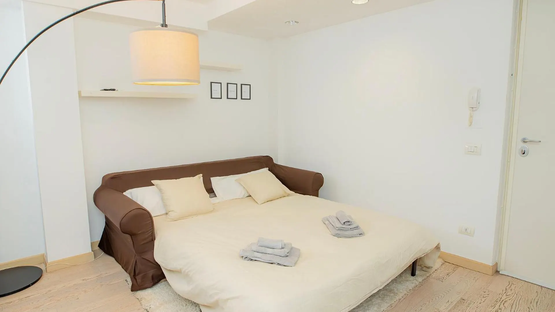Navigli 10 Min Loft Moderno Con Area Esterna Apartment Milan
